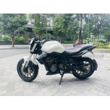 Bán xe Benelli 302 cũ biển TP màu trắng đen giá 39 triệu