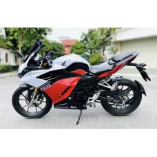 Honda CBR 150R ABS giá 4x triệu